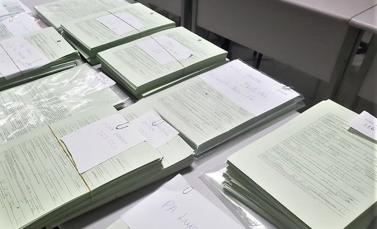 Documentos transferem a propriedade dos lotes aos beneficiários no Pará