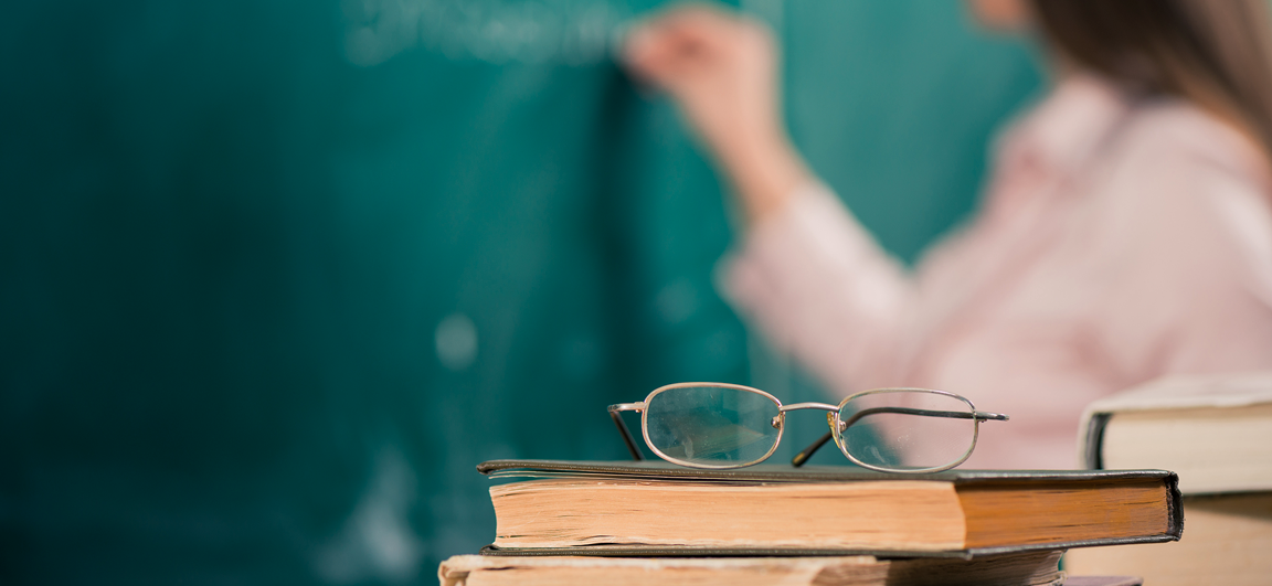 Interessados podem se inscrever até 14 de dezembro. Seleção contempla docentes de 17 áreas de bacharelado e de cursos superiores de tecnologia