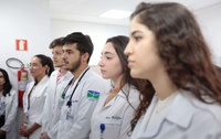 Governo do Brasil cria política integrada para formação médica