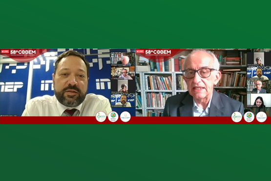 Alexandre Lopes e Moaci Carneiro. Crédito: 58º Congresso Brasileiro de Educação Médica 