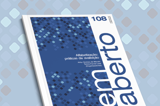 Marcada pela exposição de diversas visões sobre um determinado assunto, a Em Aberto neste número traz estudos e discussões sobre a alfabetização no Brasil. Crédito: Em Aberto/Inep