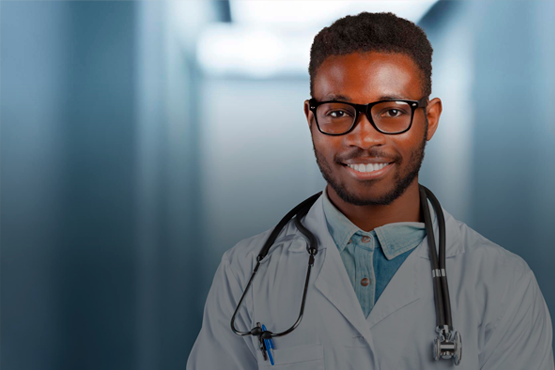 Participantes do Revalida 2020 podem conferir os resultados definitivos da prova objetiva, assim como os resultados preliminares da prova discursiva da primeira etapa do certame. Crédito: Adobe Stock