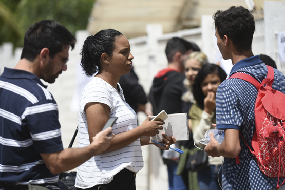Cadastramento é obrigatório e a foto deve atender a algumas regras, como ser atual, nítida, individual, colorida e com fundo branco/Crédito: Luis Fortes/MEC