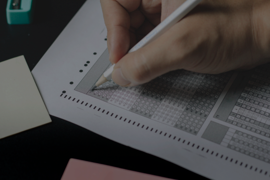 Gabaritos e cadernos de questões do Enem 2020 impresso estão disponíveis. Crédito: Unsplash