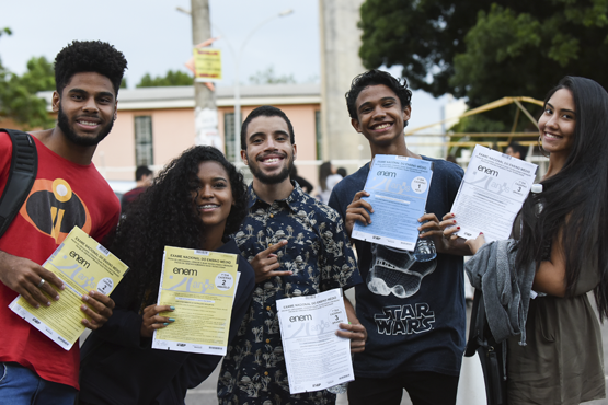 É obrigatório apresentar via original de documento oficial de identificação com foto para a realização das provas. Crédito: MEC