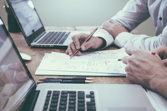 Inep abrirá chamadas públicas para elaboradores e revisores de itens do Revalida e do Enade. Crédito: Unsplash