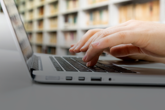 O preenchimento do censo é obrigatório pra todas as instituições da educação superior cadastradas no sistema e-Mec. Crédito: Freepik