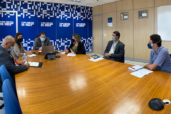 Primeiro encontro do Fale com o Presidente reuniu o diretor de Gestão e Planejamento, a chefe da Assessoria de Comunicação Social, a coordenadora-geral de Gestão de Pessoas, o chefe de gabinete, e o servidor do Inep