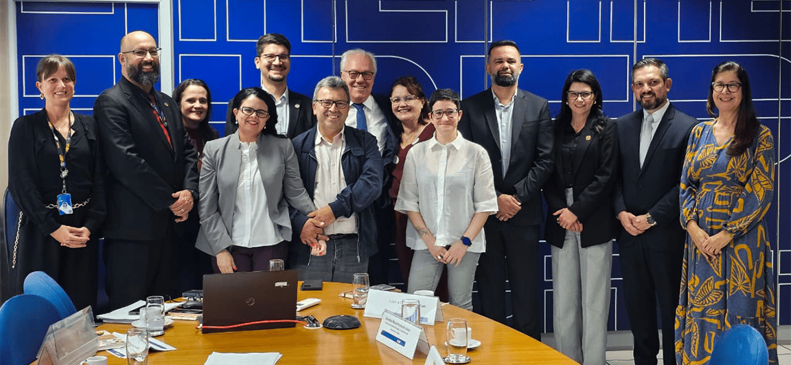 O encontro foi liderado pelo presidente do Inep, Manuel Palacios, acompanhado pelo corpo técnico da autarquia, representantes municipais e estaduais de educação e membros do Consed e da Undime.