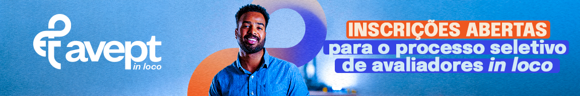 Jovem sorridente, com barba e vestindo camisa social azul. Inscrições abertas para o processo seletivo de avaliadores in loco - AVEPT