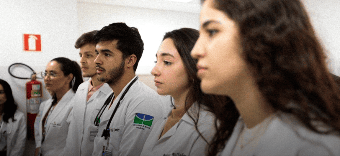 Governo do Brasil cria política integrada para formação médica