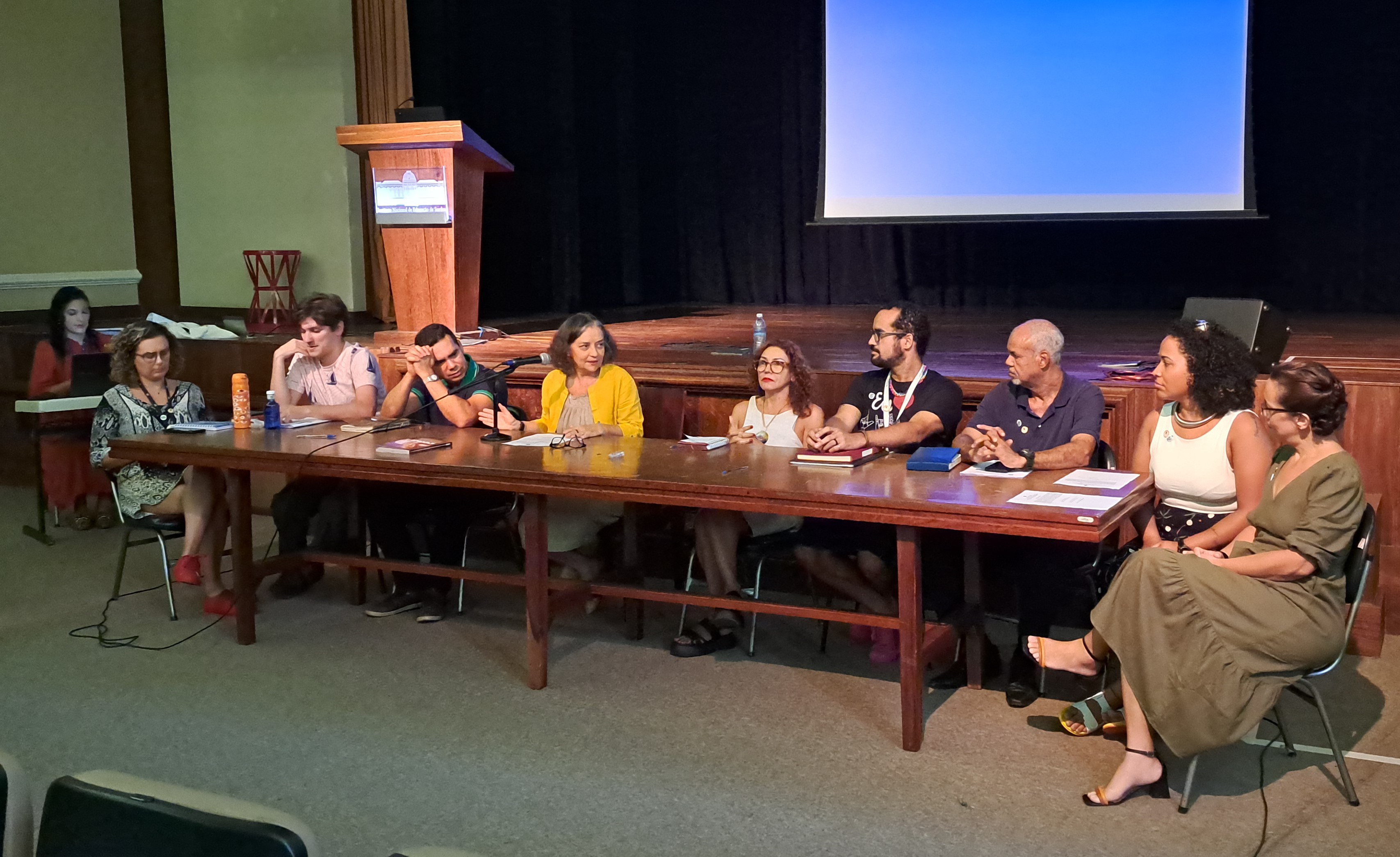 Reunião prosseguiu já com novos membros empossados