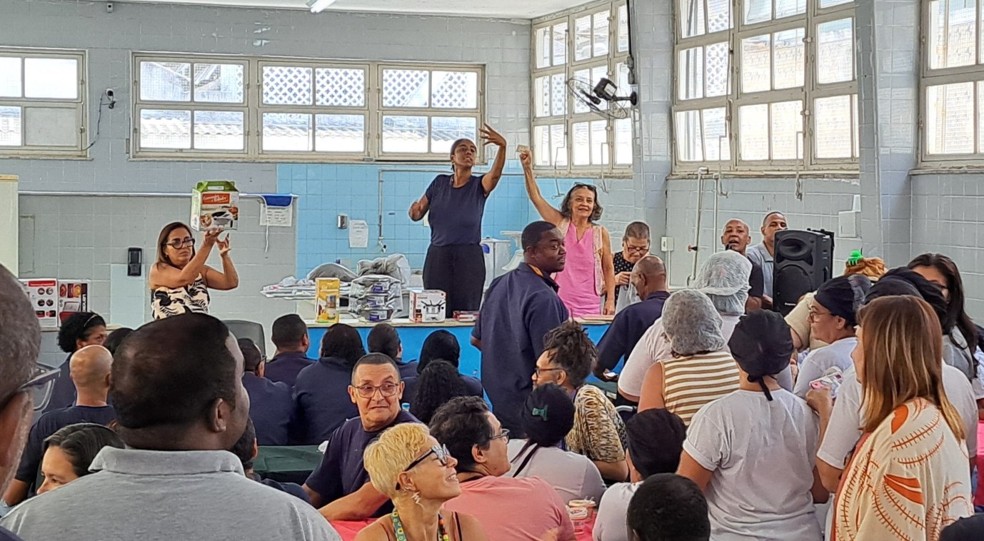 Confraternização de fim de ano reuniu funcionários