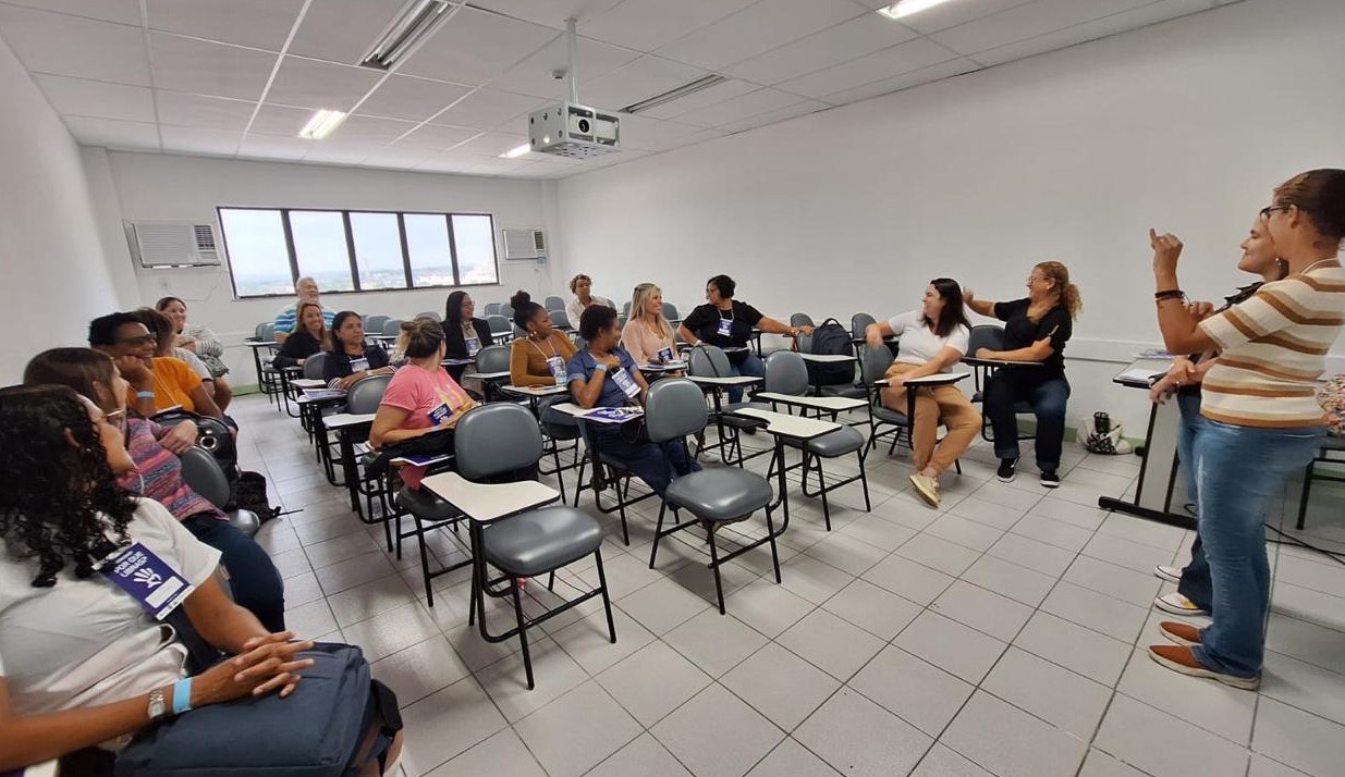 Profissionais do INES ministraram oficinas