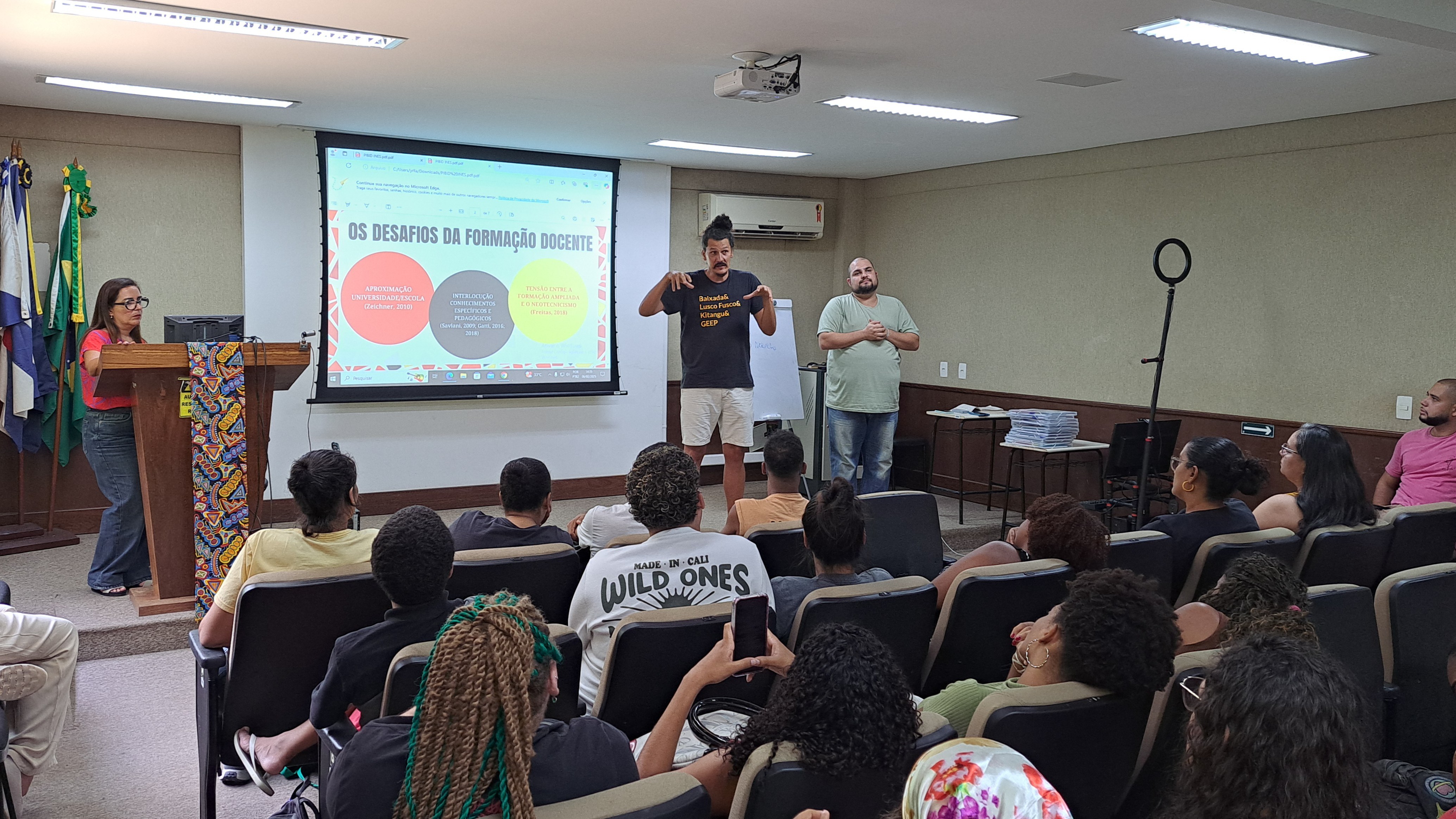 Professor da UFRJ ministrou palestra sobre o Pibid no INES