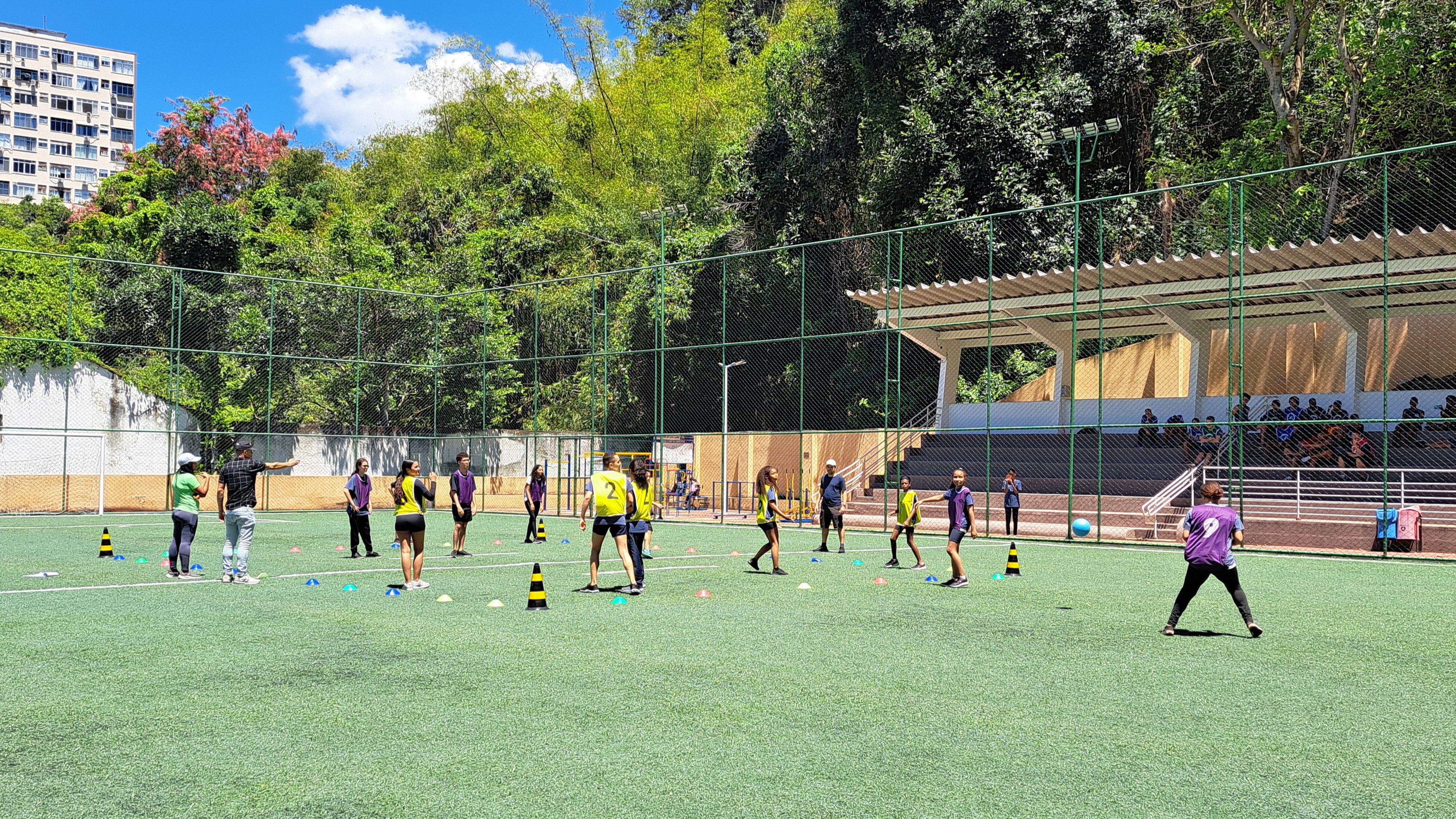 Campo de futebol também foi local de competições