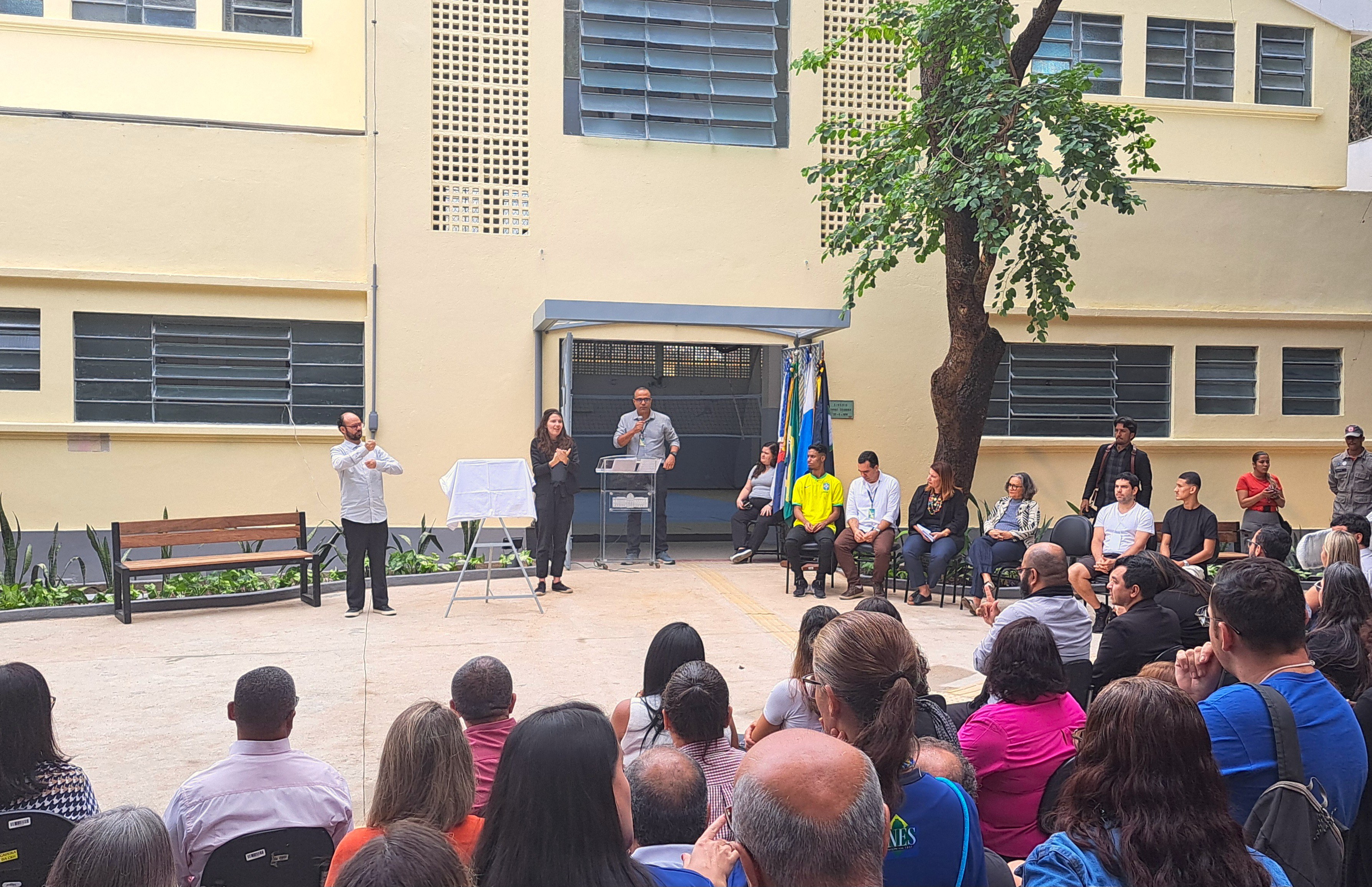 Cerimônia de reinauguração