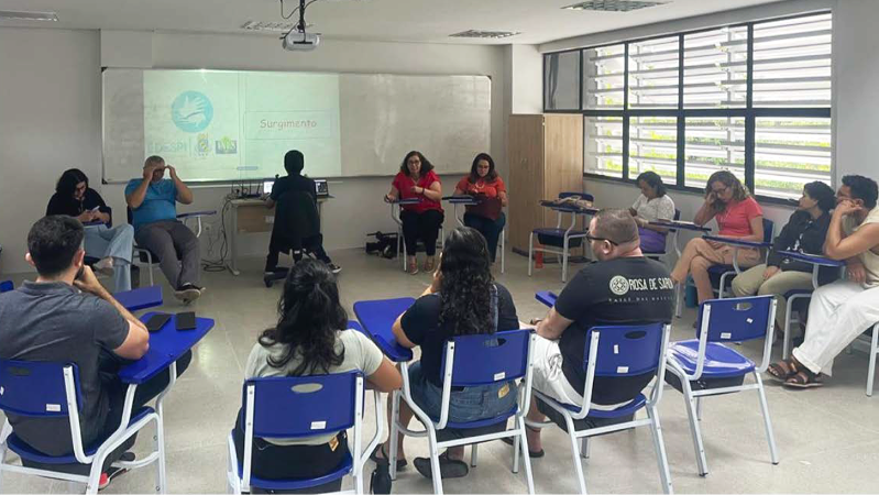 Grupo de estudos faz parte das atividades do projeto de extensão