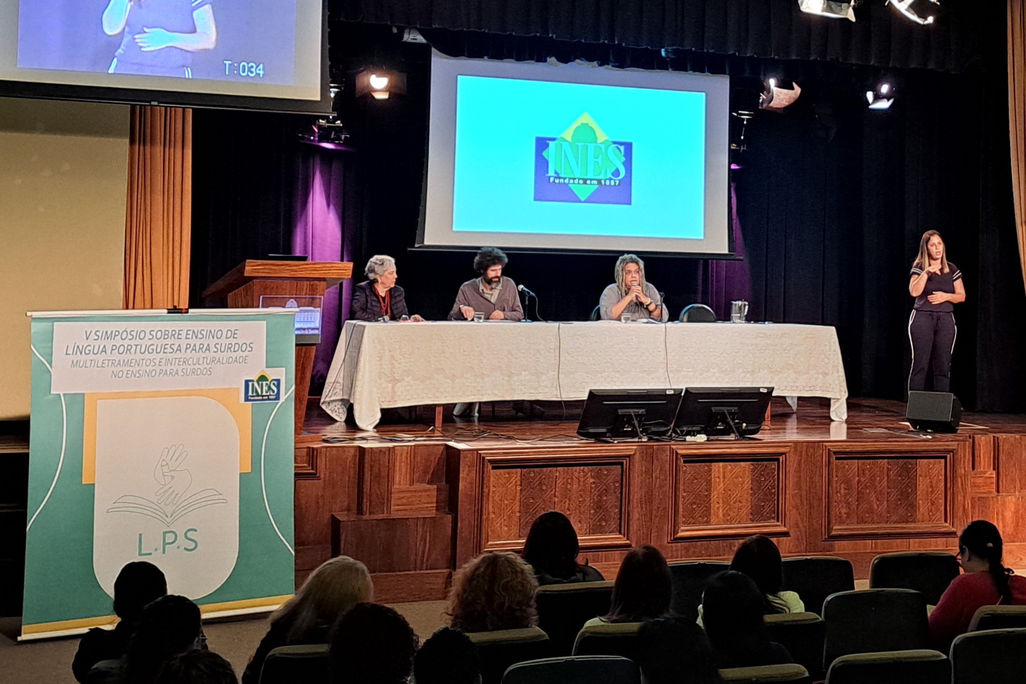 Pesquisadores do INES e de outras instituições participaram do evento