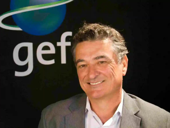 Gustavo Fonseca atualmente ocupava a posição de Diretor de Programas do Global Environment Facility (GEF) - Fundo Global para o Meio Ambiente