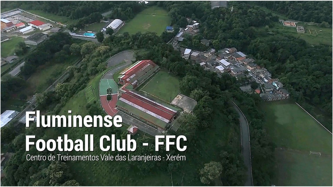 Zeca Pagodinho é o morador mais ilustre de Xerém. Dos seus pagodes conhecidos e sua admiração explícita pela cidade, tornou-se o maior garoto propaganda da cidade de Duque de Caxias. Mas é aqui também onde funciona o Centro de Treinamento do futebol do Fluminense, que já revelou vários talentos do futebol brasileiro. A equipe do Na Medida foi até o CT conferir de perto como tudo funciona, na terra onde samba e futebol falam lado a lado. Confiram!