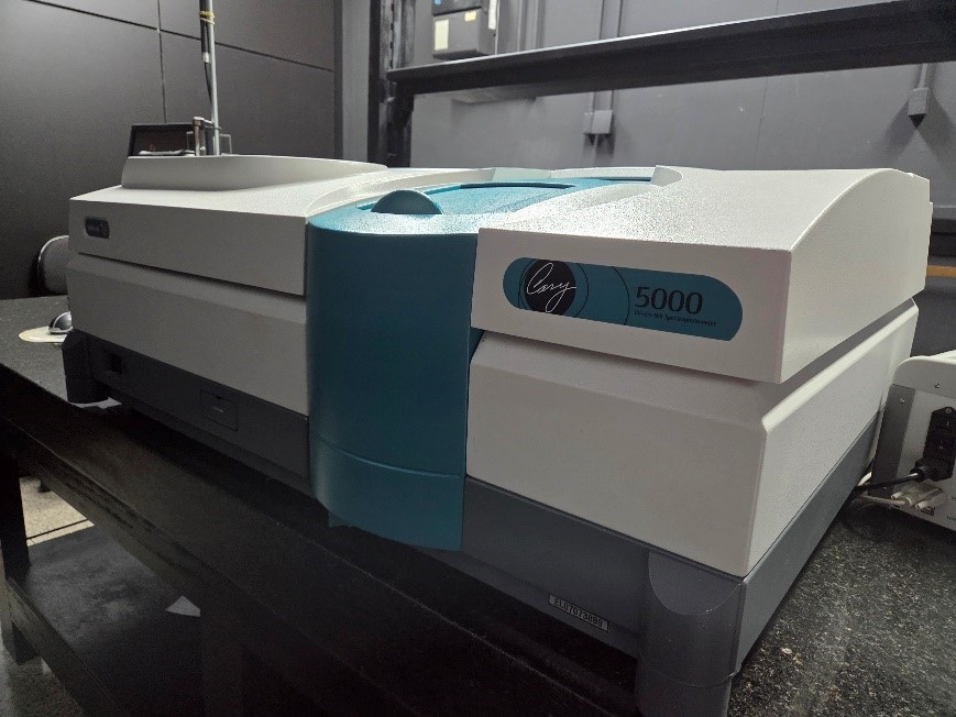 Espectrofotômetro Cary 5000