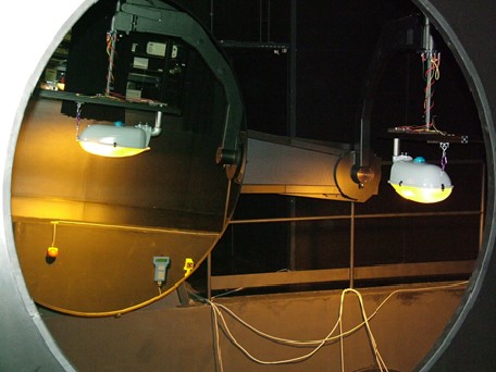 Medição de uma luminária no goniofotômetro