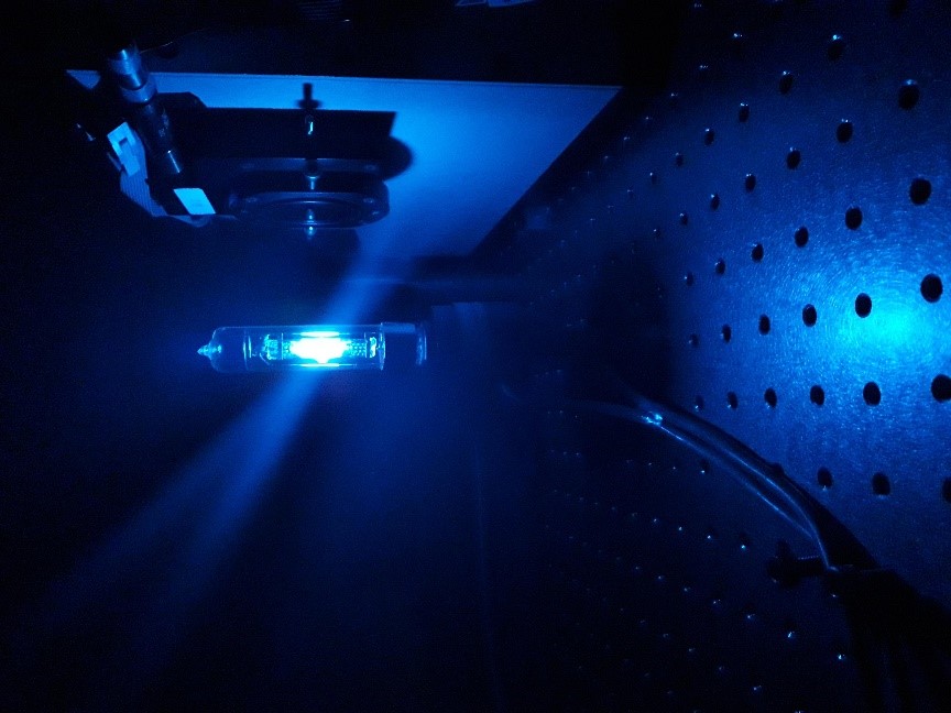 Irradiância espectral de lâmpadas e Colorimetria