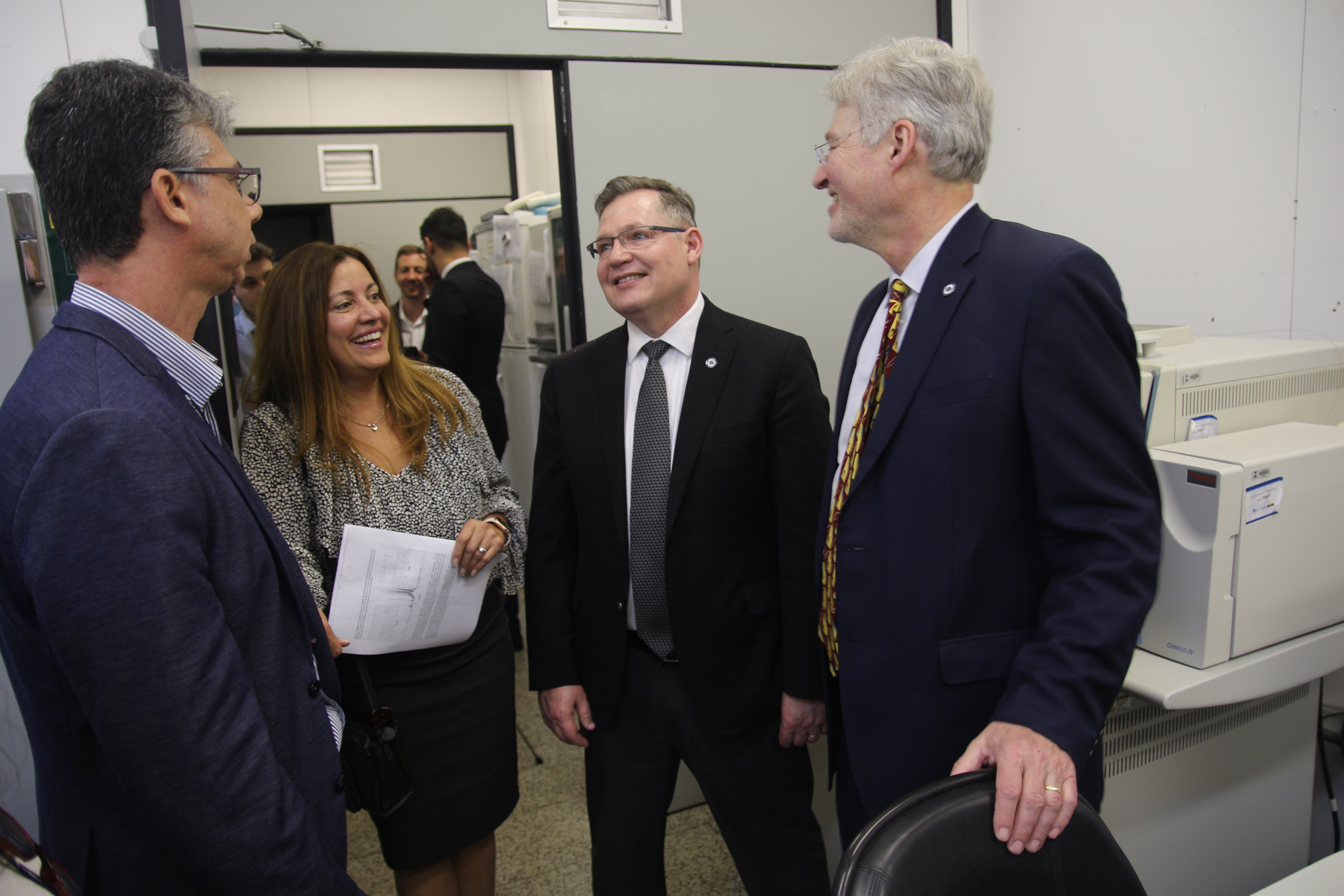Walter Copan em laboratório no campus do Inmetro