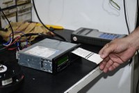 A ‘caixa-preta’ das estradas: Inmetro destaca papel do cronotacógrafo na segurança rodoviária