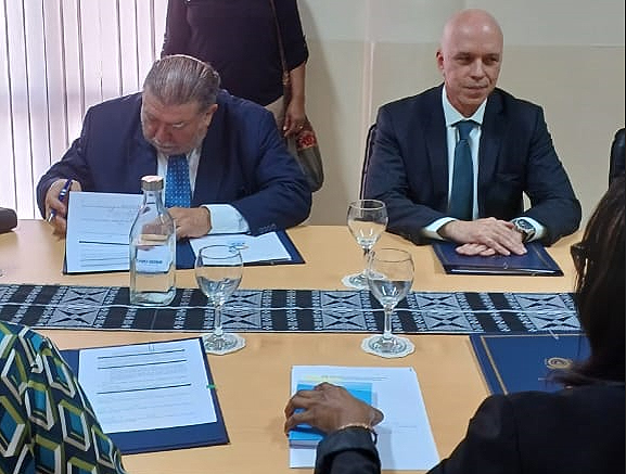 Representantes do Inmetro, na reunião que firmou cooperação técnica com o IGQPI, de Cabo Verde