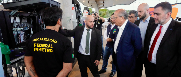 A ação tem o apoio das polícias civis, dos órgãos delegados da Rede Brasileira de Metrologia e acontece simultaneamente no DF e em oito estados nas cinco regiões do país