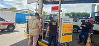 Inmetro participa de operação contra fraudes em postos de combustíveis na Paraíba