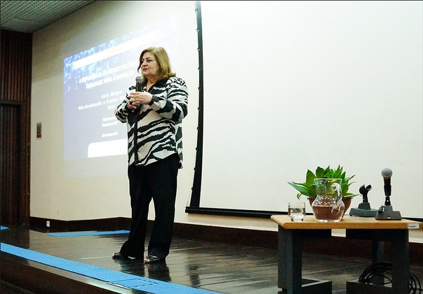 Iêda Maria Vieira Caminha, Diretora do Instituto Nacional de Tecnologia (INT)