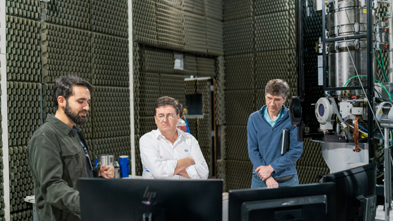 Durante as visitas aos laboratórios da Dimci, foram discutidas possibilidades de parceria.