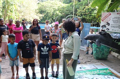 Jogos sobre os mamíferos aquáticos. Foto: Paulo Vinicius- PCE/Inpa.
