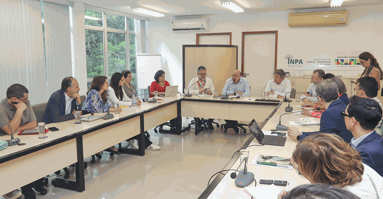 Reuniao Rede Amazonica _biodiversidade_Foto Camila Barbosa_INPA.gif