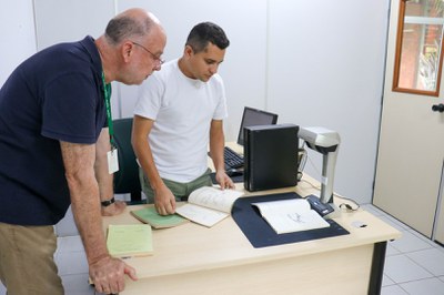 Digitalização da revista Amazoniana _Foto Cimone Barros _Ascom Inpa (19).jpg