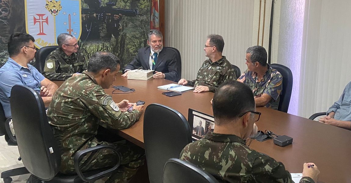 Inpa e Comando Militar da Amazônia discutem cooperação para pesquisas no Alto Rio Negro