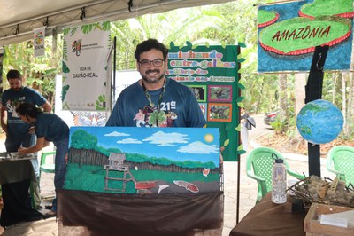 Maquete “Efeito das Mudanças Climáticas nas Comunidades Ribeirinhas”. Foto: Mariana Tuesta - PCE/ Inpa.
