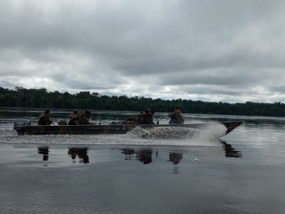 Apoio do exercito. Foto: Divulgação Projeto Tsiino Hiiwiida.