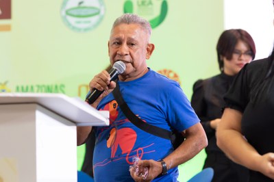 Homenagem ao "Juruna", assistente de campo nas pesquisas do Inpa há quase 40 anos. Foto: Thiago Fernandes.