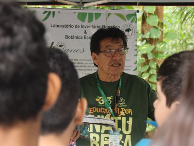 Oficina sobre Botânica Econômica. Foto: Camila Barbosa- PCE/Inpa.