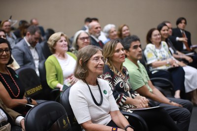 Público participante da homenagem. Foto: Matheus Rodrigues- Aleam.