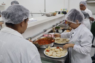 Oficina Aproveitamento integral de alimentos_ Ana Carolina (3).JPG