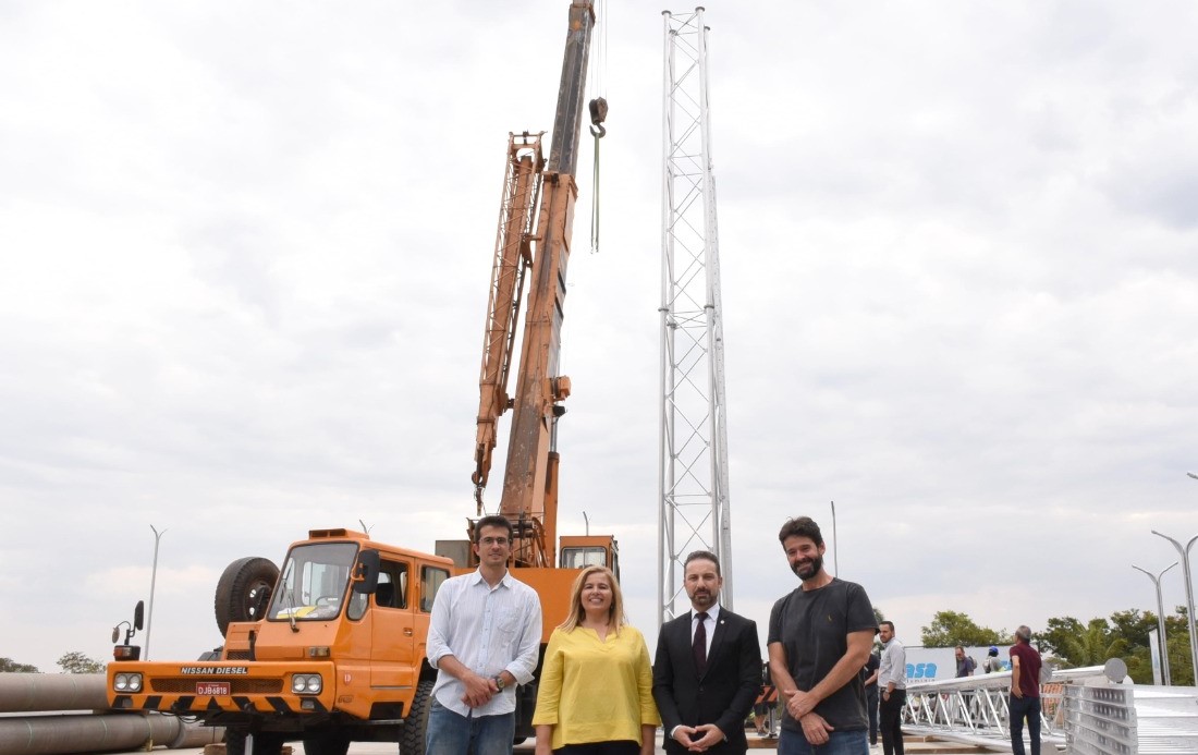AmazonFACE - Maior experimento sobre mudanças climáticas em floresta tropical finaliza teste de montagem da primeira torre