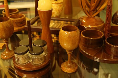 Objetos de Madeira_Fotos Letícia Misna_Ascom Inpa.JPG