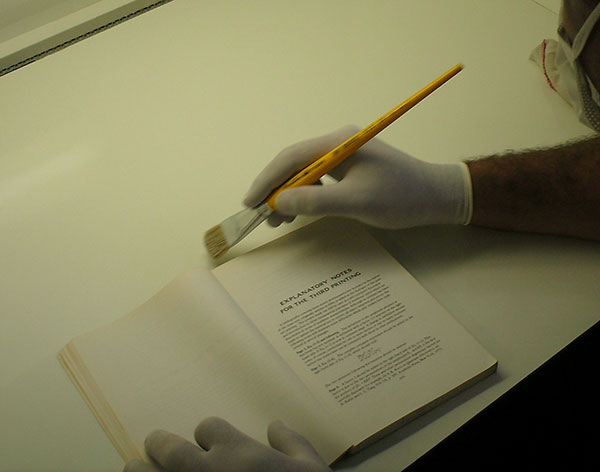 Acervo bibliográfico do INPE