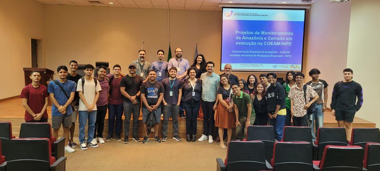 Visita da turma de geografia da UFPA à COEAM