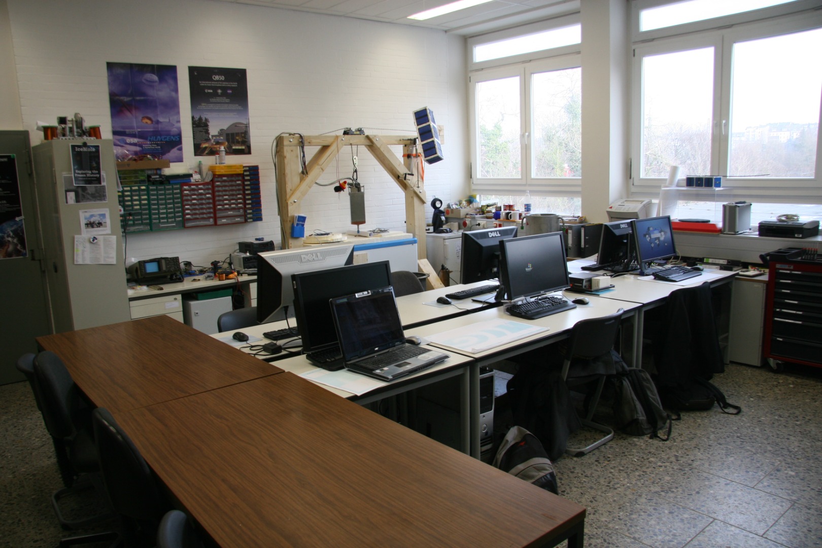 COMPASS-2-Laboratory_2.jpg